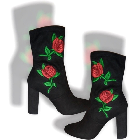 🛑BOGO 🆕Black Floral Embroidered Boot - Picture 11 of 12